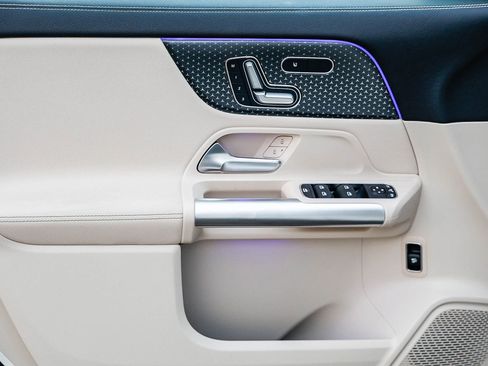 Certified 2025 Mercedes-Benz GLA 250 4MATIC image 20