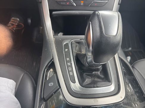 Used 2018 Ford Edge SEL w/ Equipment Group 201A AWD/4WD image 30