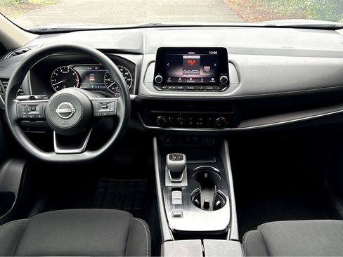 Certified 2024 Nissan Rogue S image 4