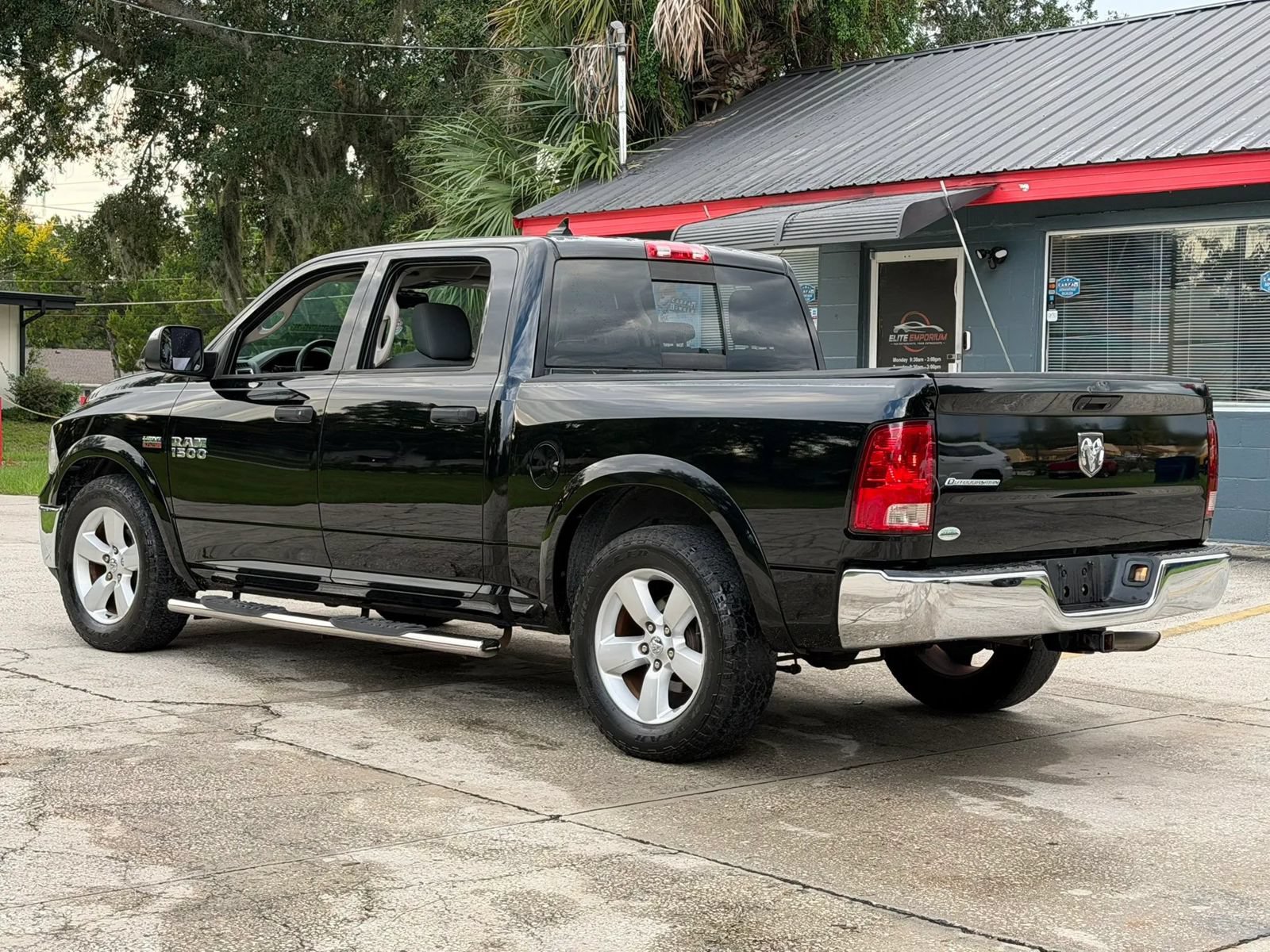 Used 2014 RAM 1500 Outdoorsman RWD image 4