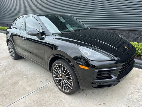 Used 2023 Porsche Cayenne image 11
