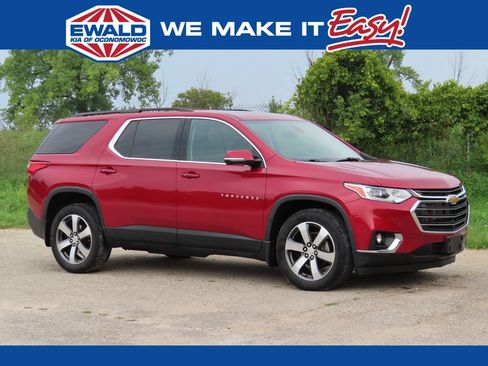 Used 2020 Chevrolet Traverse LT w/ LT Premium Package AWD/4WD image 1