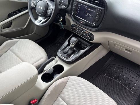 Used 2023 Kia Soul LX FWD image 20