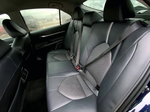 Used 2022 Toyota Camry XSE image 19