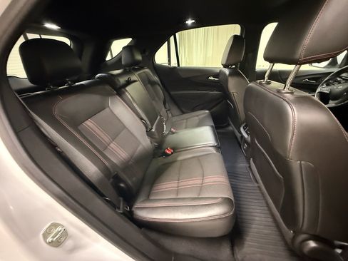 Certified 2022 Chevrolet Equinox RS FWD image 21