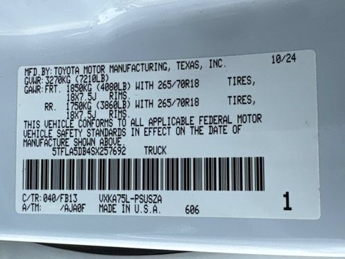 New 2025 Toyota Tundra SR5 w/ TRD Off-Road Package AWD/4WD image 29