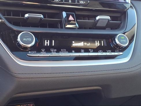 Certified 2026 Toyota Corolla Cross XSE w/ Convenience Package image 20