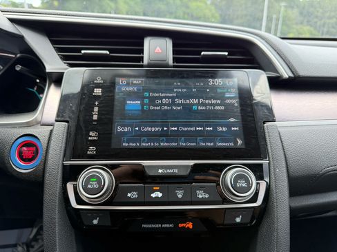 Used 2017 Honda Civic Touring image 17