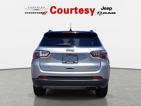 Used 2020 Jeep Compass Limited AWD/4WD image 5