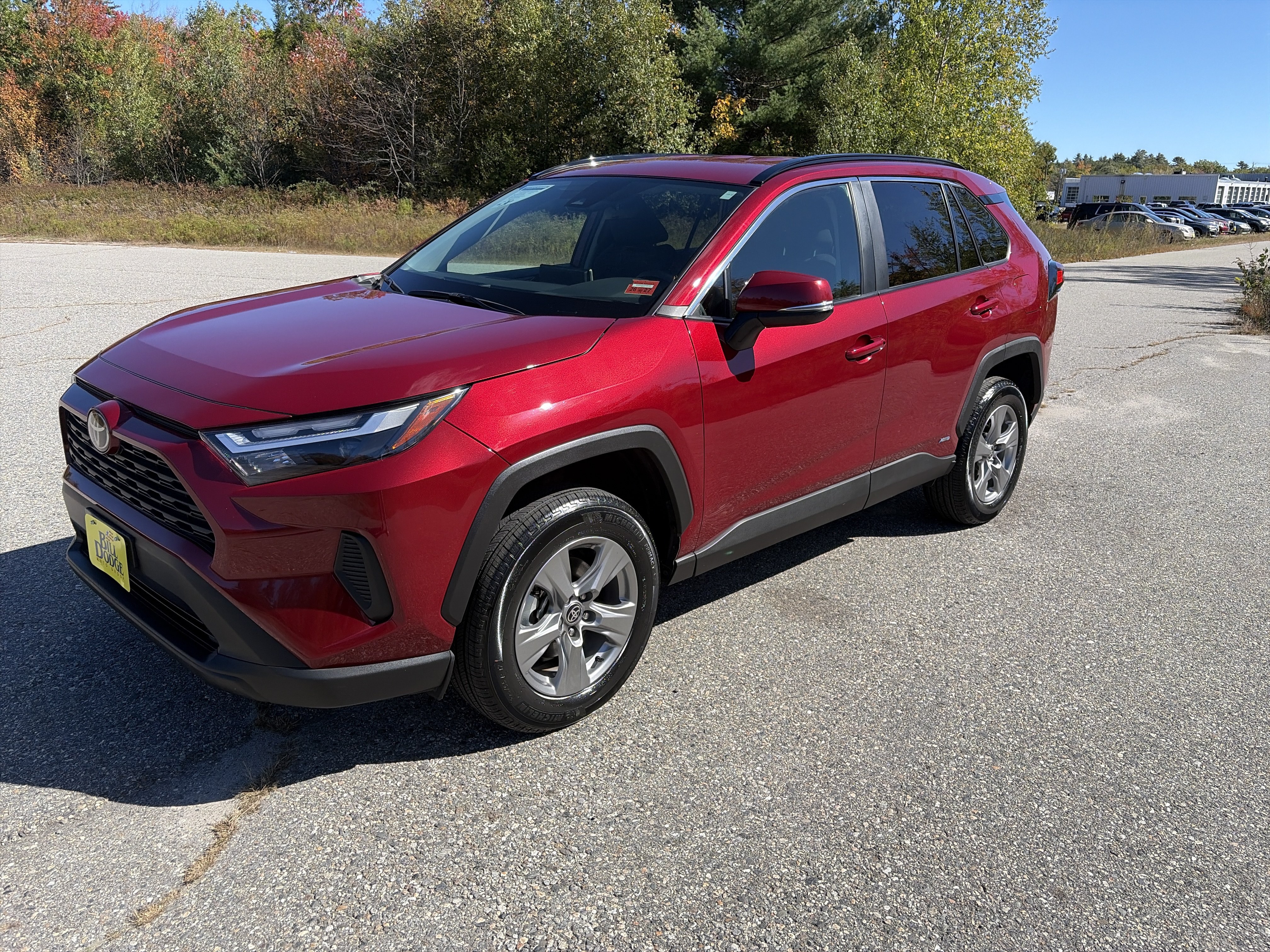 Used 2025 Toyota RAV4 XLE AWD/4WD image 1