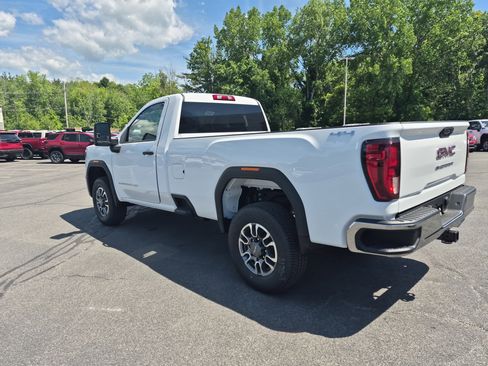 Used 2026 GMC Sierra 3500 Pro w/ Convenience Package AWD/4WD image 4