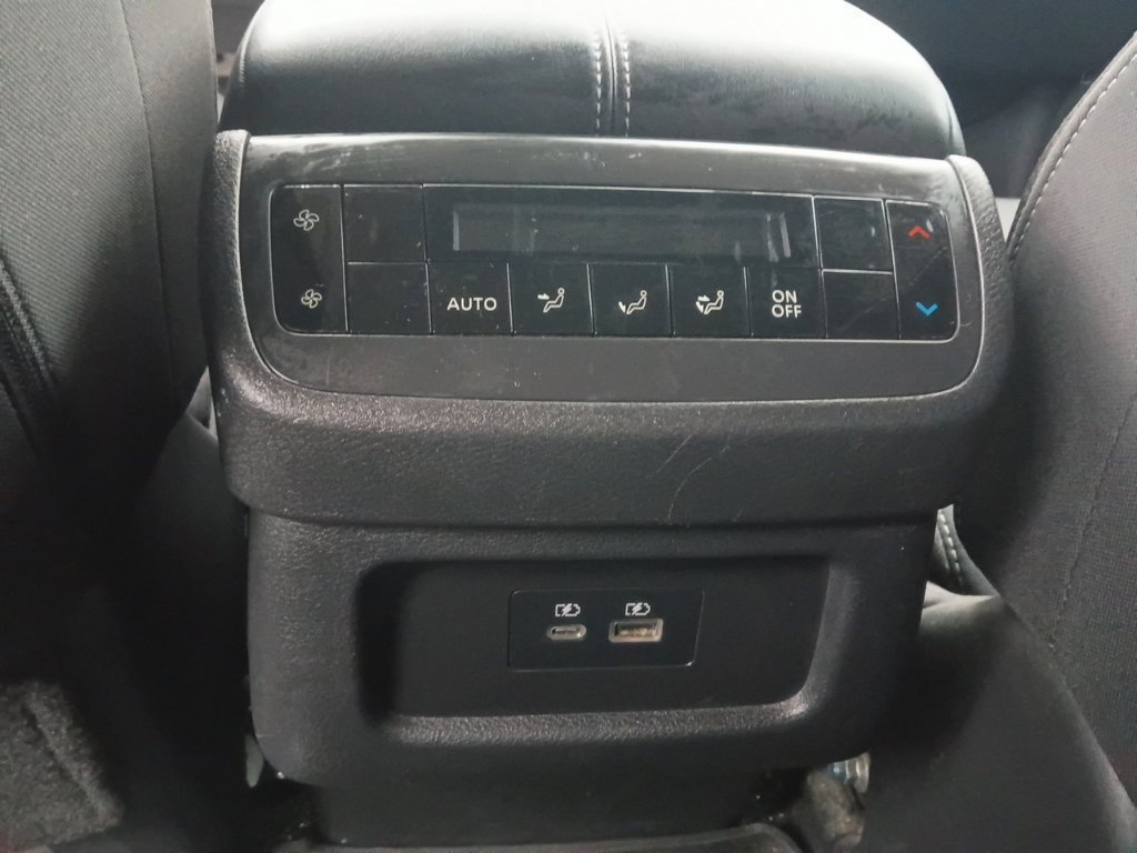Used 2024 Nissan Pathfinder SV FWD image 12
