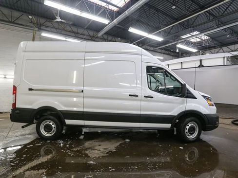Used 2024 Ford Transit 250 148 High Roof RWD image 12