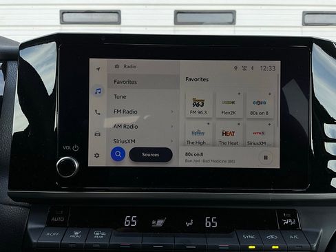 Used 2025 Toyota Camry LE image 29