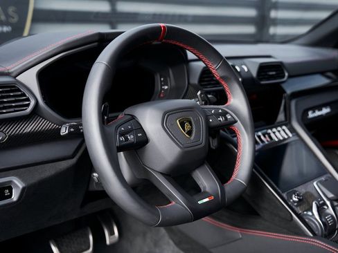 Used 2024 Lamborghini Urus Performante image 45