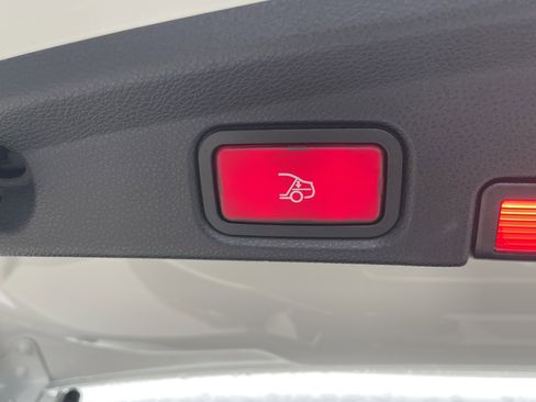 Used 2019 Mercedes-Benz E 450 Cabriolet image 20