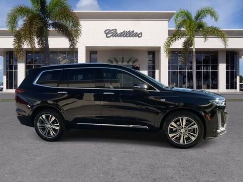 Certified 2023 Cadillac XT6 Premium Luxury w/ Technology Package image 17