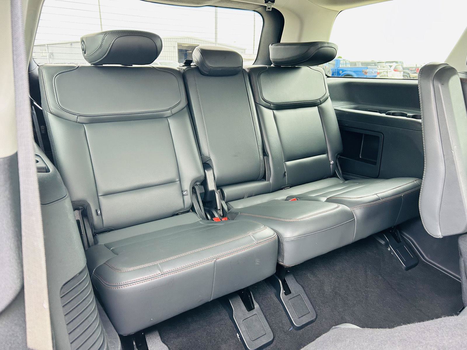 Used 2025 Ford Expedition Active AWD/4WD image 39