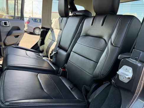 Used 2022 Jeep Wrangler Unlimited Sahara w/ Cold Weather Group image 30