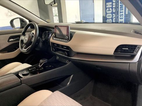 Used 2023 Nissan Rogue SV AWD/4WD image 14