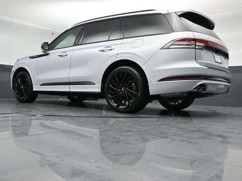 Certified 2025 Lincoln Aviator Reserve w/ Equipment Group 201A AWD/4WD image 40