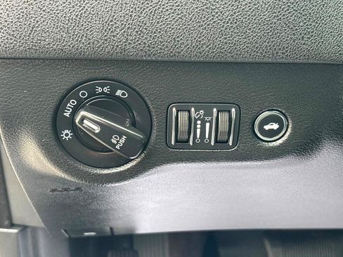 Used 2016 Dodge Charger SXT w/ Navigation & Travel Group RWD image 19