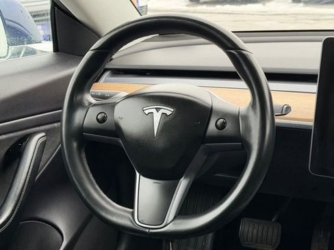 Used 2019 Tesla Model 3 Standard Range Plus image 6