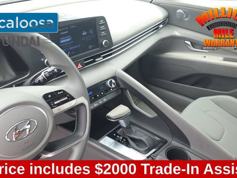 Used 2022 Hyundai Elantra SEL FWD image 22