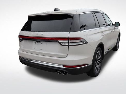 New 2025 Lincoln Aviator 2WD w/ Equipment Group 101A image 3