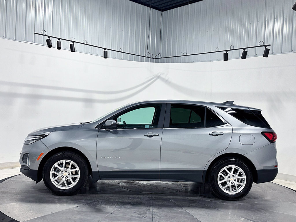 Used 2024 Chevrolet Equinox LT FWD image 16