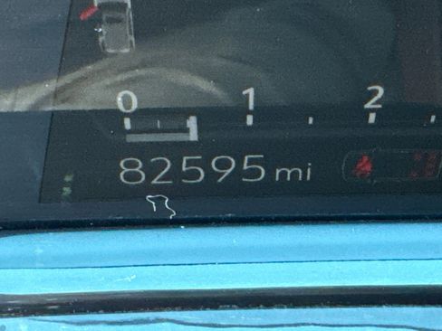 Certified 2022 Cadillac Escalade Sport Platinum w/ Heavy-Duty Trailer Package image 41