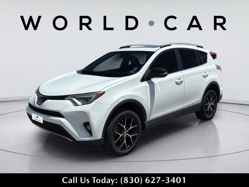 Used 2018 Toyota RAV4 SE w/ Power Extra Value Package FWD image 13