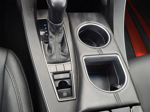 Used 2022 Toyota Avalon XLE image 24