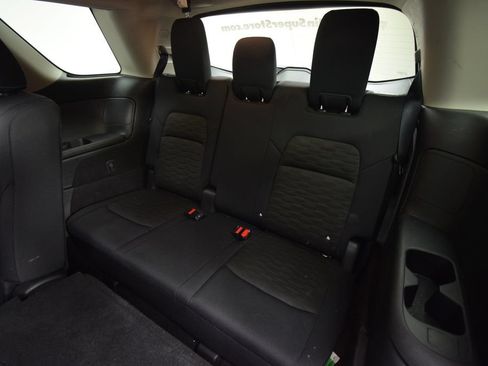 Used 2025 Nissan Pathfinder SV AWD/4WD image 19