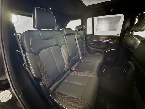 New 2025 Jeep Grand Cherokee Summit w/ Obsidian Package image 28