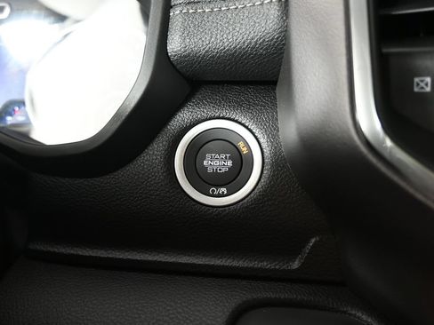 Used 2026 RAM 1500 Laramie AWD/4WD image 33