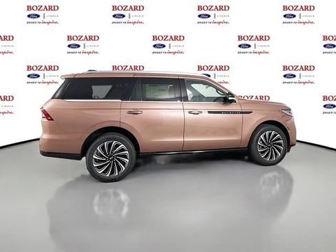 New 2026 Lincoln Navigator Black Label AWD/4WD image 9