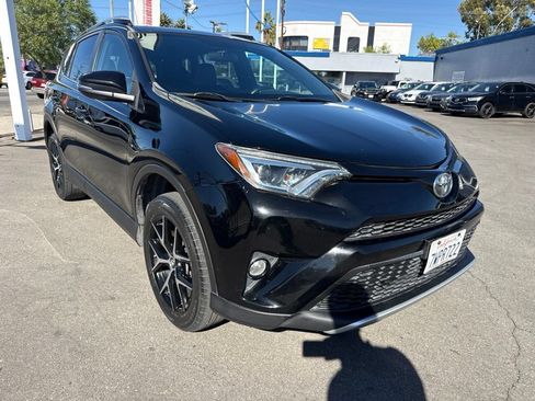 Used 2016 Toyota RAV4 SE FWD image 1