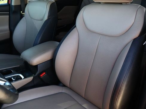 Used 2020 Hyundai Santa Fe Limited image 14