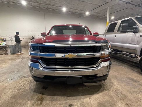Used 2018 Chevrolet Silverado 1500 LT w/ All Star Edition image 42