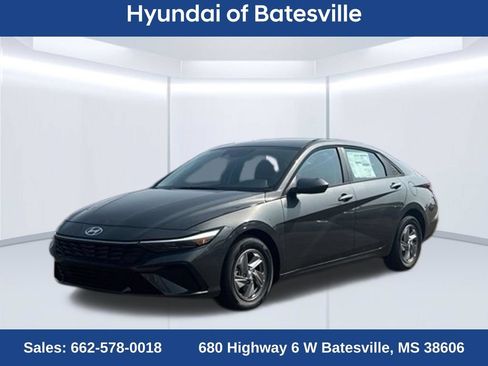 New 2026 Hyundai Elantra SE FWD image 1