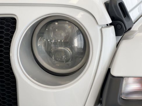 Used 2021 Jeep Wrangler Unlimited Sahara image 11