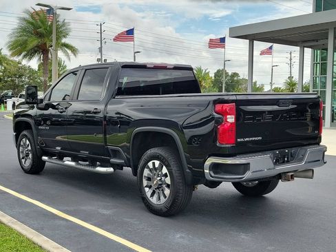 Used 2022 Chevrolet Silverado 2500 LT w/ Convenience Package AWD/4WD image 5
