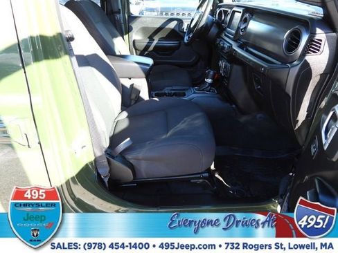 Used 2023 Jeep Wrangler Unlimited w/ Cold Weather Group AWD/4WD image 10