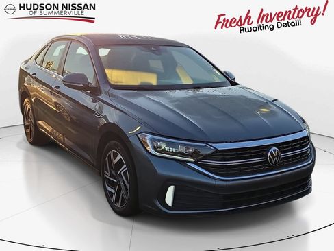 Used 2024 Volkswagen Jetta SEL FWD image 1