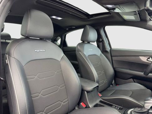 Used 2023 Kia Forte GT-Line w/ GT-Line Premium Package image 42