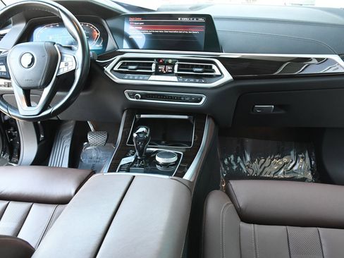 Used 2021 BMW X5 xDrive40i w/ Premium Package image 8