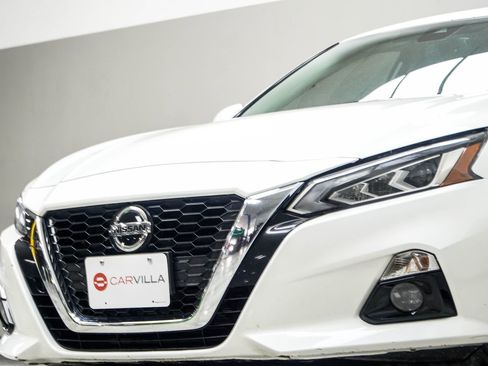 Used 2022 Nissan Altima 2.5 Platinum image 2