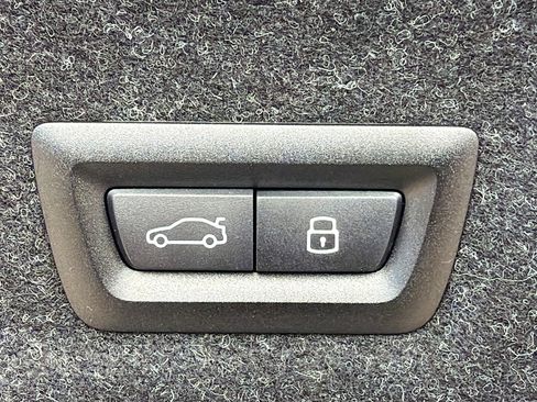 New 2026 BMW 330i xDrive Sedan w/ Convenience Package image 13