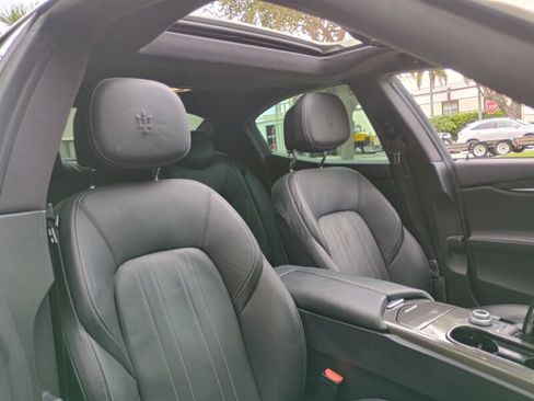 Used 2019 Maserati Ghibli S Q4 AWD/4WD image 31